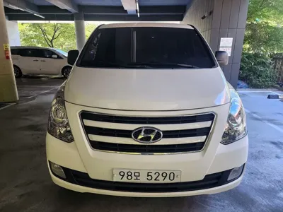 Hyundai Starex 2018, 185585 км, за 5761.58 USD