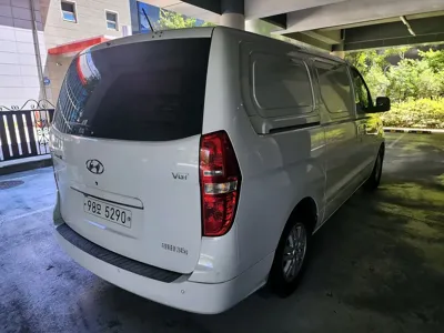 Hyundai Starex 2018, 185585 км, за 5761.58 USD