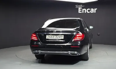 Mercedes-Benz E-Class 2017, 189109 км, за 10358.31 USD
