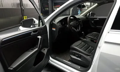 Volkswagen Tiguan 2022, 71484 км, за 23455.56 USD - фото 10