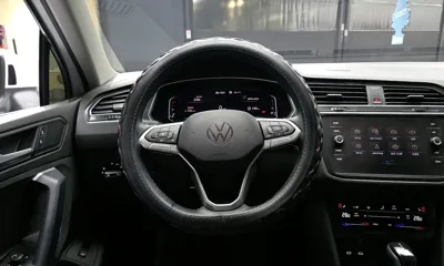 Volkswagen Tiguan 2022, 71484 км, за 23455.56 USD - фото 13