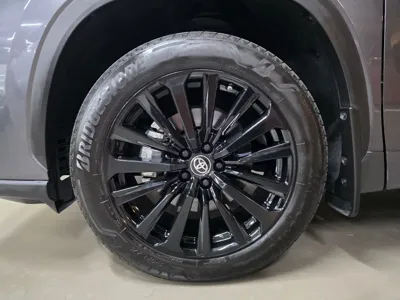 Toyota Highlander 2023, 17799 км, за 33477.75 USD