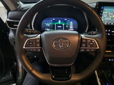 Toyota Highlander 2023, 17799 км, за 33477.75 USD - фото 11
