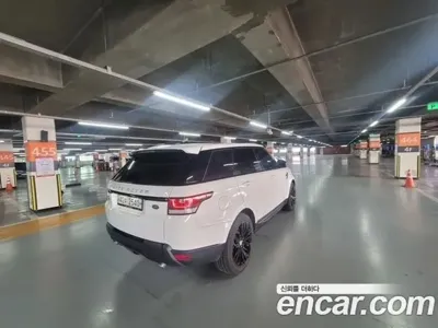 Land Rover Range Rover Sport 2015, 145000 км, за 12406.46 USD