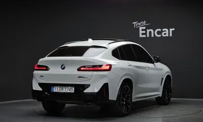 BMW X4 2025, 9994 км, за 51940.44 USD