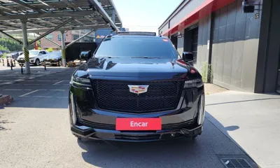 Cadillac Escalade 2023, 33664 км, за 68257.14 USD