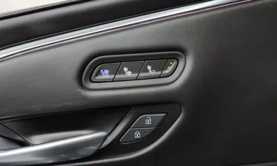 Cadillac Escalade 2023, 33664 км, за 68257.14 USD - фото 31