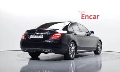 Mercedes-Benz C-Class 2017, 51096 км, за 11677.83 USD