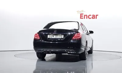 Mercedes-Benz C-Class 2017, 51096 км, за 11677.83 USD