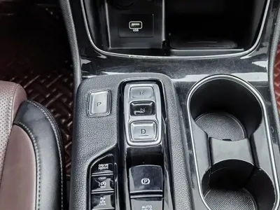 Hyundai Santa Fe 2019, 165200 км, за 7337.66 USD - фото 13