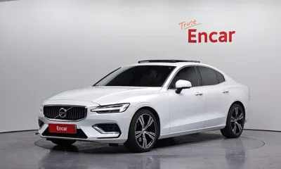Volvo S60 · 2022 год