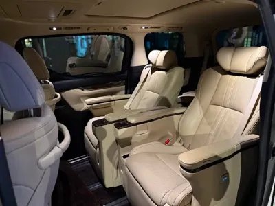 Toyota Alphard 2020, 91000 км, за 69796.43 USD