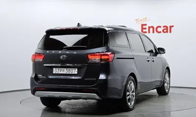 Kia Canival 2018, 82697 км, за 10531.1 USD