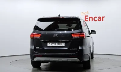 Kia Canival 2018, 82697 км, за 10531.1 USD
