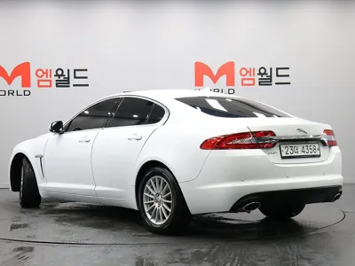 Jaguar XF 2013, 266762 км, за 2594.59 USD