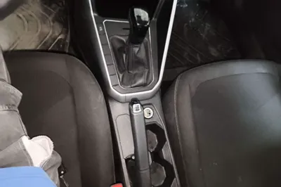 Volkswagen Polo 2023, 84100 км, за 9369 USD - фото 16