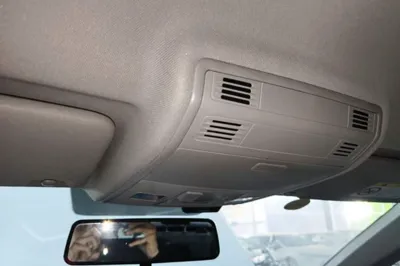 Volkswagen Polo 2023, 84100 км, за 9369 USD - фото 21