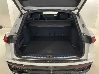 Audi Q5L 2026, 1700 км, за 50951.05 USD - фото 6