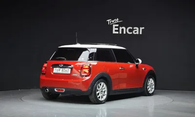 MINI Cooper 2015, 83469 км, за 4426.82 USD