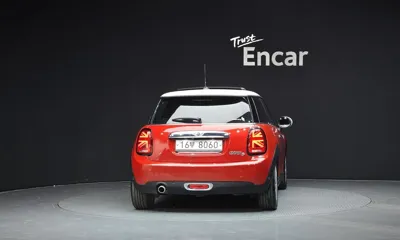 MINI Cooper 2015, 83469 км, за 4426.82 USD