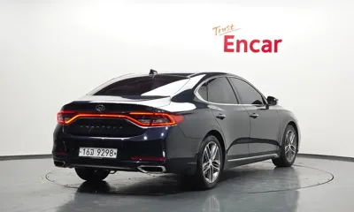 Hyundai Grandeur 2017, 109177 км, за 8730.47 USD