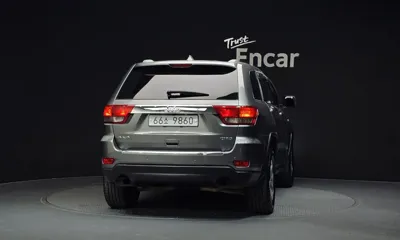 Jeep Cherokee 2011, 303029 км, за 2708.95 USD