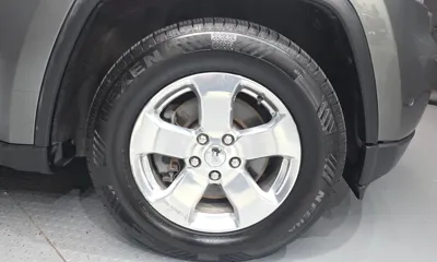 Jeep Cherokee 2011, 303029 км, за 2708.95 USD