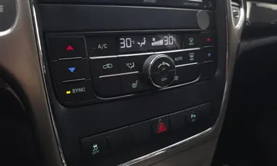 Jeep Cherokee 2011, 303029 км, за 2708.95 USD - фото 16