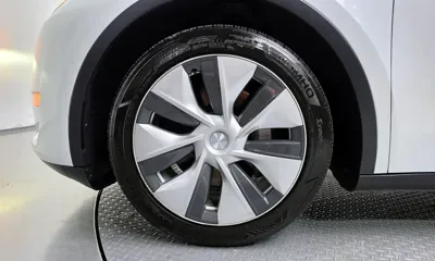 Tesla Model Y 2021, 139656 км, за 20586.33 USD