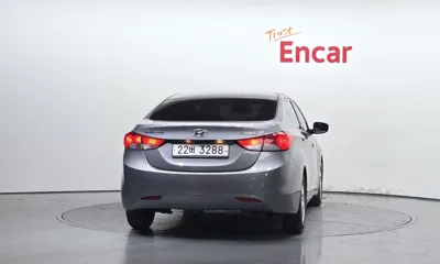 Hyundai Avante 2012, 106833 км, за 3041.48 USD