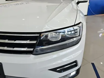 Volkswagen Tiguan L 2020, 69400 км, за 11754.42 USD