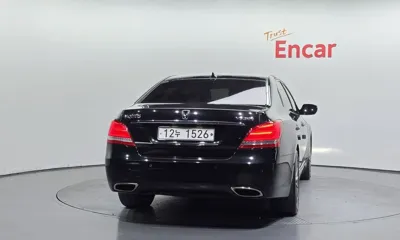 Hyundai Equus 2015, 157130 км, за 8418.38 USD