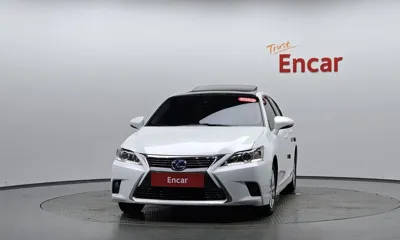 Lexus CT200h 2014, 136172 км, за 8074.04 USD