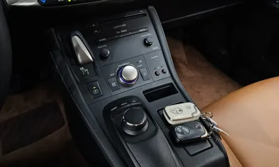 Lexus CT200h 2014, 136172 км, за 8074.04 USD - фото 9