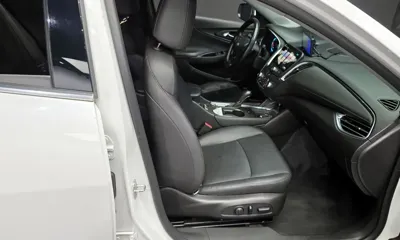 ChevroletGMDaewoo Malibu 2018, 83238 км, за 4951.09 USD - фото 12