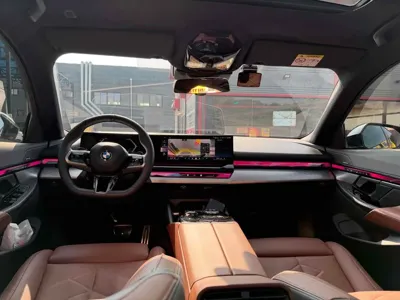 BMW 5-Series 2026, 9300 км, за 52005.44 USD - фото 20