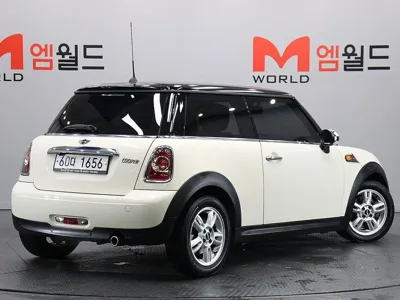 MINI Cooper 2011, 84177 км, за 2974.62 USD
