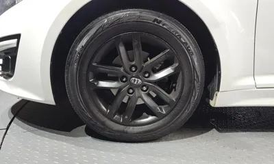 Kia K5 2015, 87888 км, за 5583.29 USD