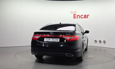 Hyundai Grandeur 2014, 128949 км, за 3934.58 USD