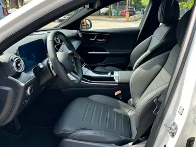Mercedes-Benz C-Class 2026, 12000 км, за 32341.93 USD