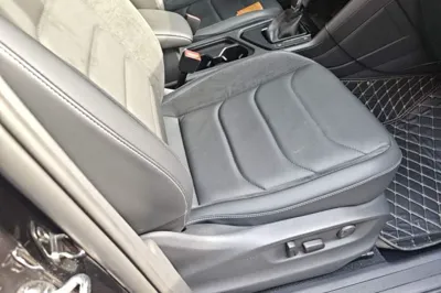 Volkswagen Tiguan L 2018, 42100 км, за 12522 USD - фото 24