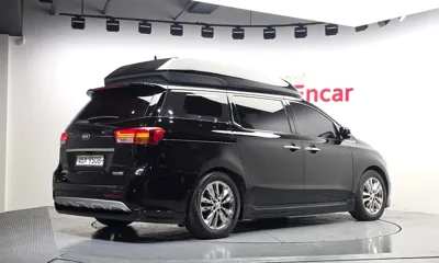 Kia Canival 2018, 130148 км, за 10343.49 USD