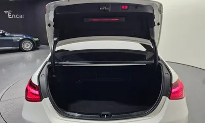 Mercedes-Benz C-Class 2022, 53671 км, за 23127.05 USD - фото 20