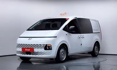 Hyundai Staria · 2023 год