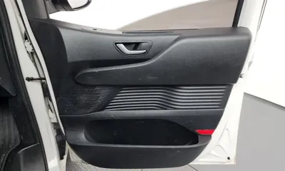 Hyundai Staria 2023, 92213 км, за 12880.57 USD - фото 24