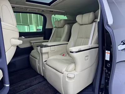 Toyota Alphard 2020, 169000 км, за 66184.56 USD