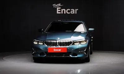 BMW 3-Series 2021, 81883 км, за 15827.8 USD