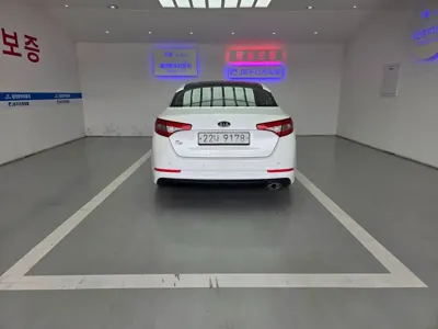 Kia K5 2011, 135210 км, за 2756.99 USD