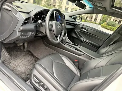 Toyota Avalon 2024, 27000 км, за 17921.96 USD