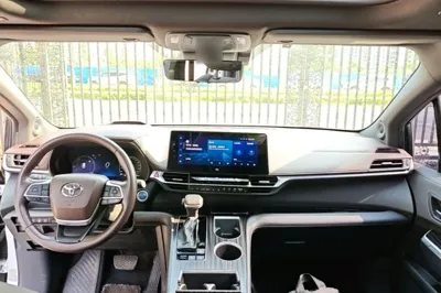 Toyota Sienna 2021, 89300 км, за 34508 USD - фото 12